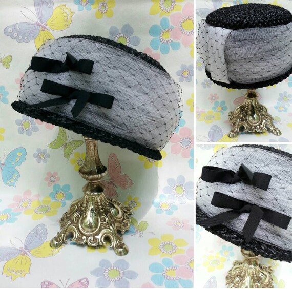 Vintage 1960s Pillbox Hat Black And White Straw T… - image 1