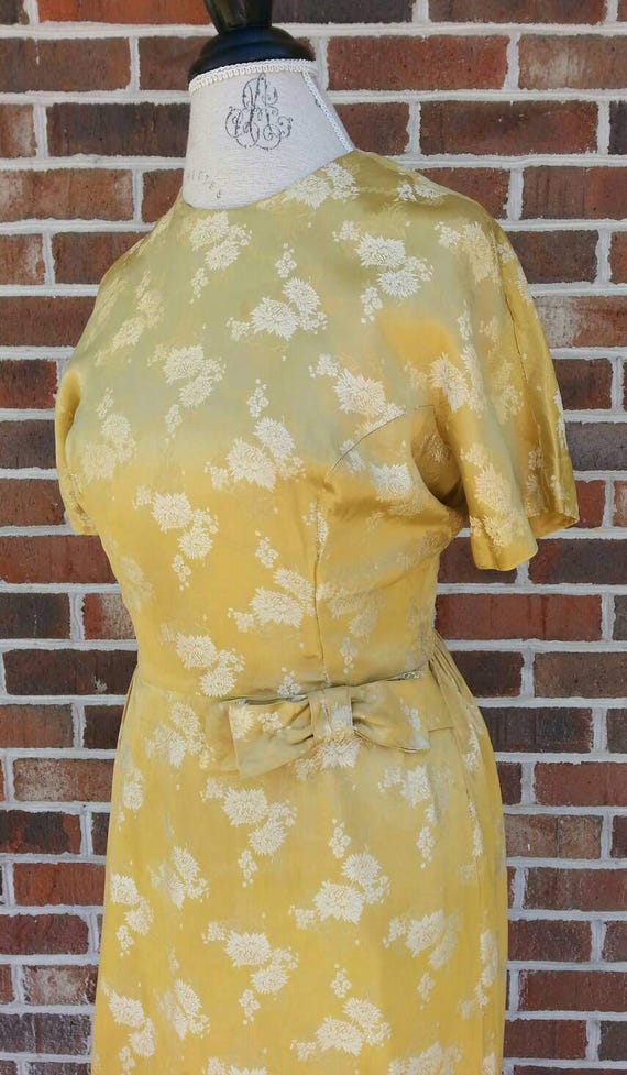 Vintage 1950s 1960s Gold Satin Wiggle Dress Cockt… - image 5