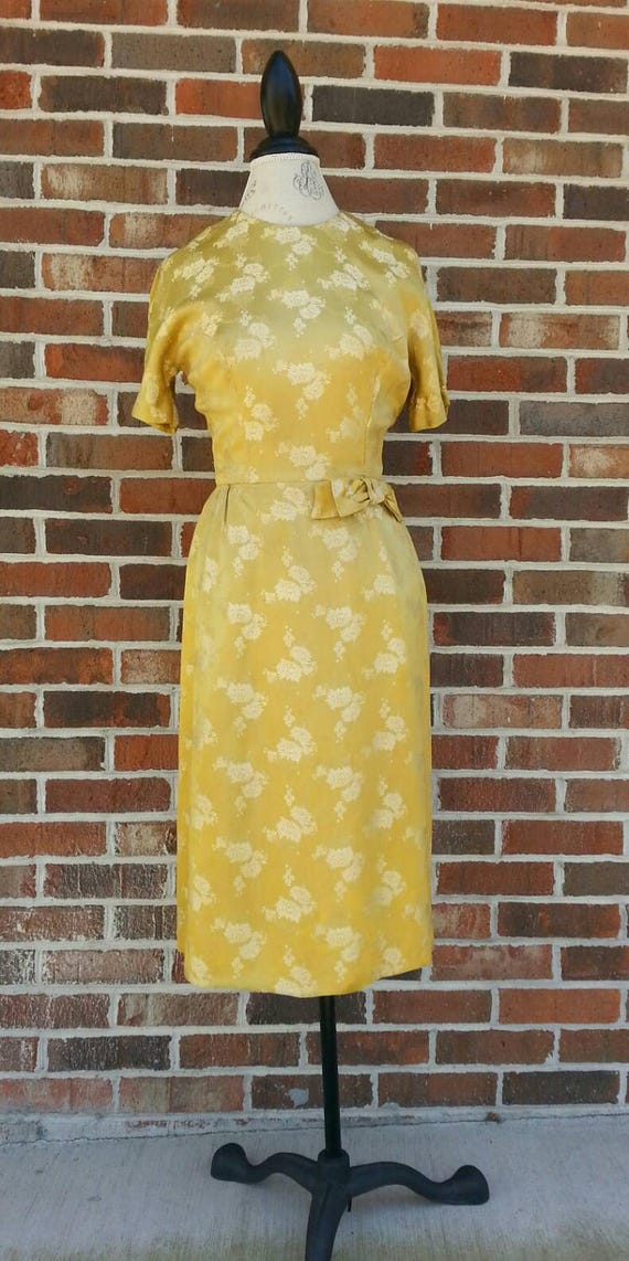 Vintage 1950s 1960s Gold Satin Wiggle Dress Cockt… - image 3