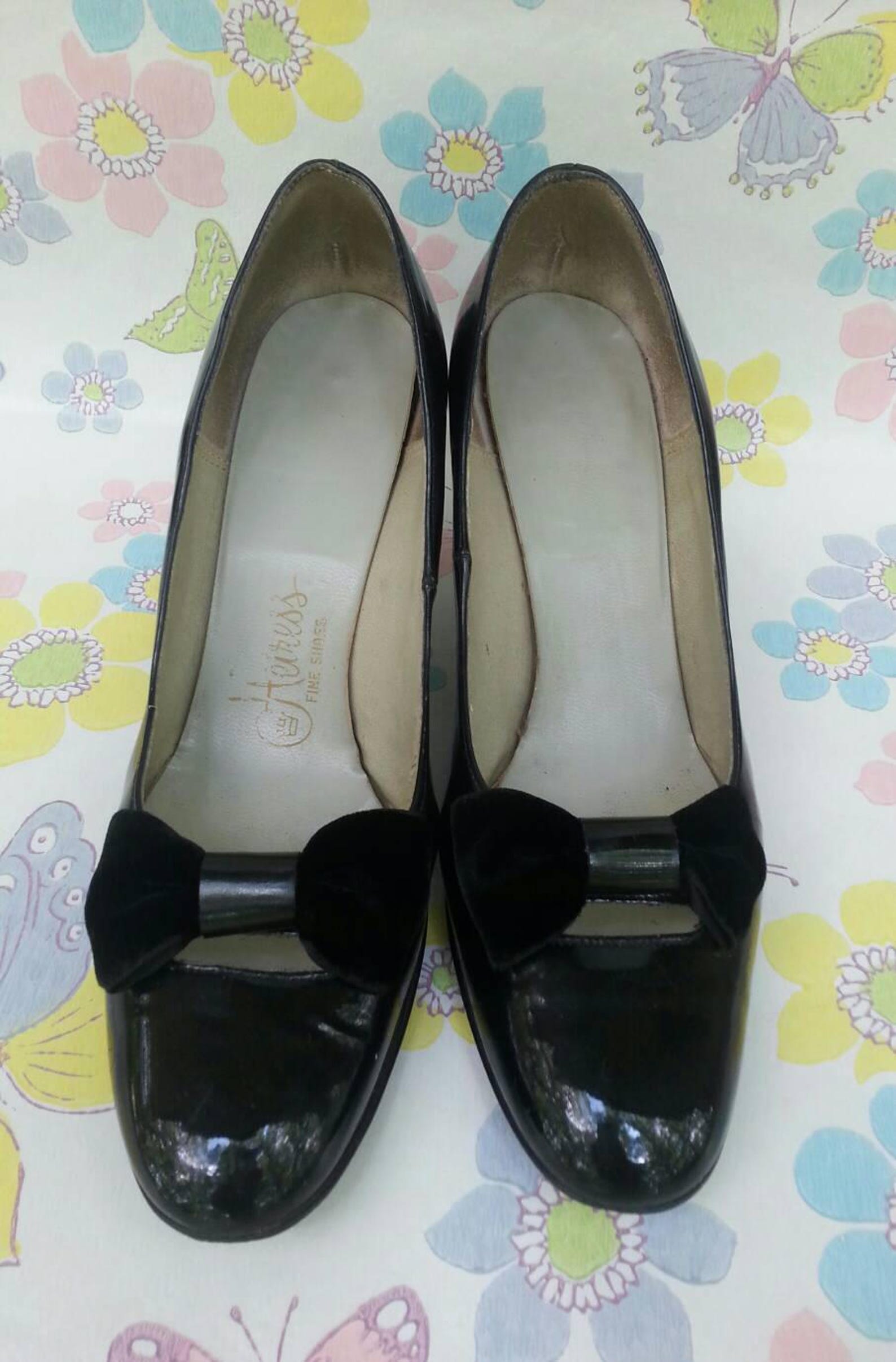 Vintage 1950s Black Patent Shoes Heels Pumps By Heiress