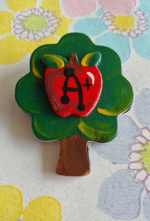 Vintage 1980s Wooden Teachers Pet Apple Tree Brooc