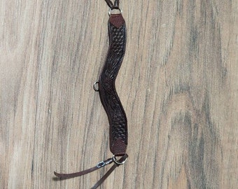 Traditional medium brown working style tripping collar.