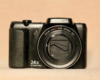 Casio EXILIM EX-H50 Camera + Battery (Tested)