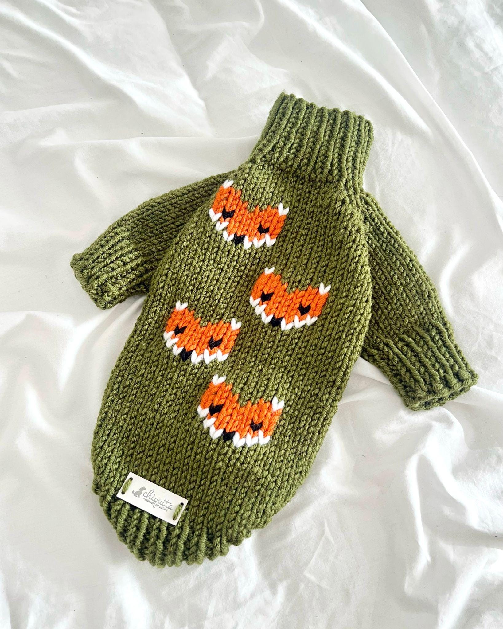 手編みチキータ犬用セーター：フォックススタイル - Etsy 日本