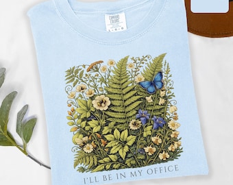 Maglietta vintage con stampa botanica e floreale di felci, maglietta da giardiniere in stile cottagecore, regalo perfetto per gli amanti delle piante.