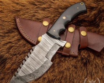 25 cm damaskusstålkniv, Micarta-handtag, läderslida, Bushcraft-samlarrekvisita