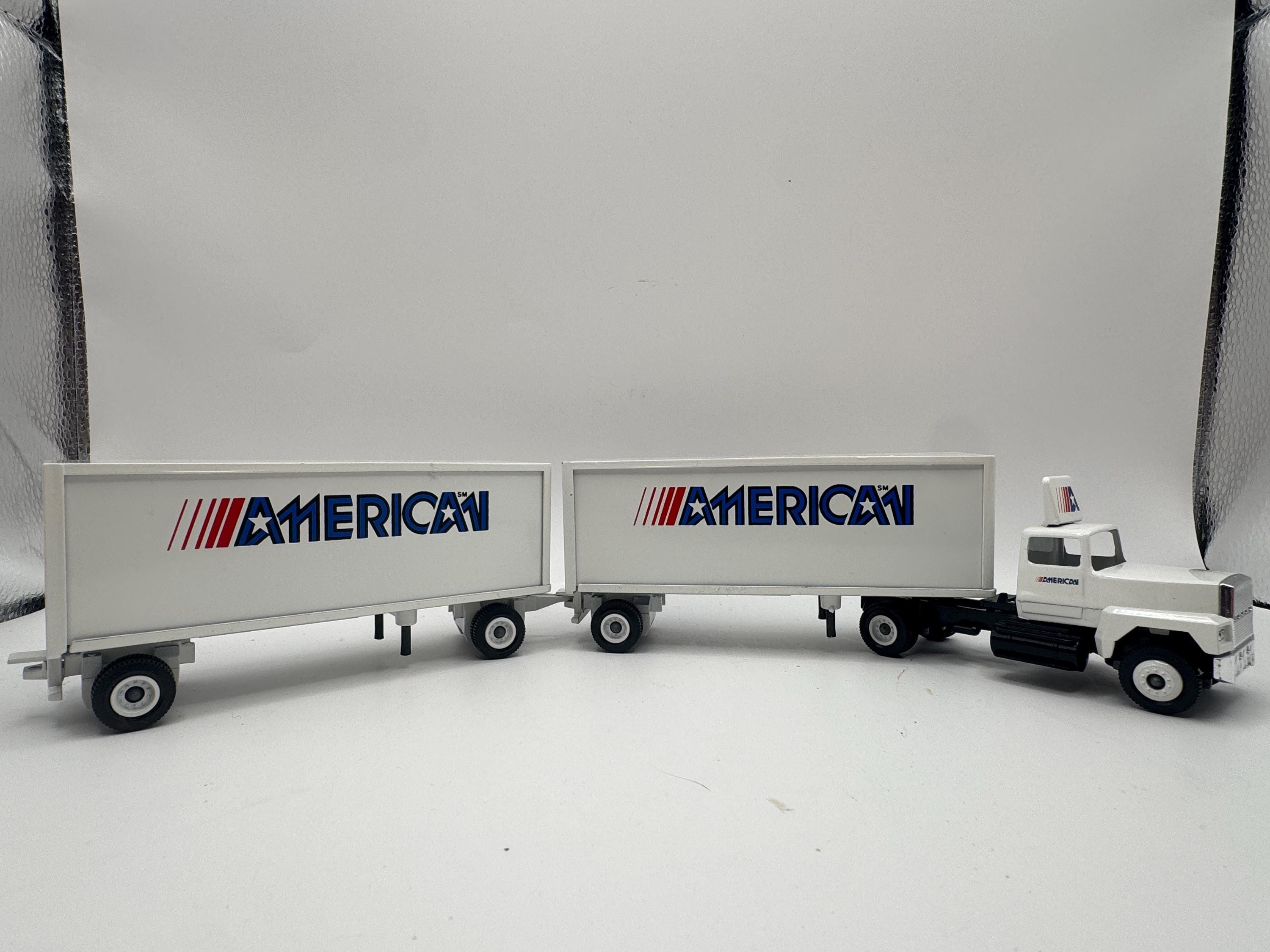 Freightliner Classic Toy - Etsy