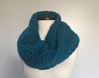 Crochet Wool Neckwarmer - PACIFIC TEAL