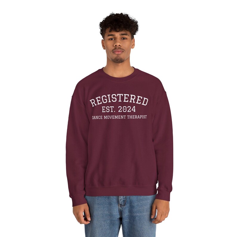 Terapeuta de Movimiento de Danza Registrada (Año EST. Personalizable) - Sudadera imagen 8