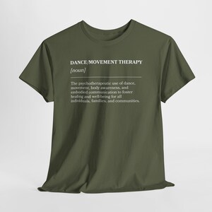 Camiseta con la definición de danza/terapia del movimiento (blanco y negro) imagen 13