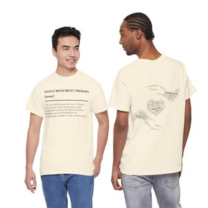 Camiseta con la definición de danza/terapia del movimiento (blanco y negro) imagen 7