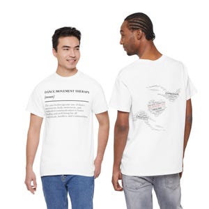 Camiseta con la definición de danza/terapia del movimiento (blanco y negro) imagen 3