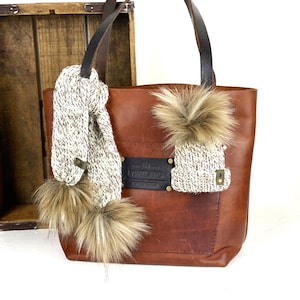 Fischerwolle Mini Strickmütze und Schal Combo Geldbörse Charme, gefaltete Krempe kleine Hut Ornamente, Wolle Miniatur Mütze Weihnachtsdekor