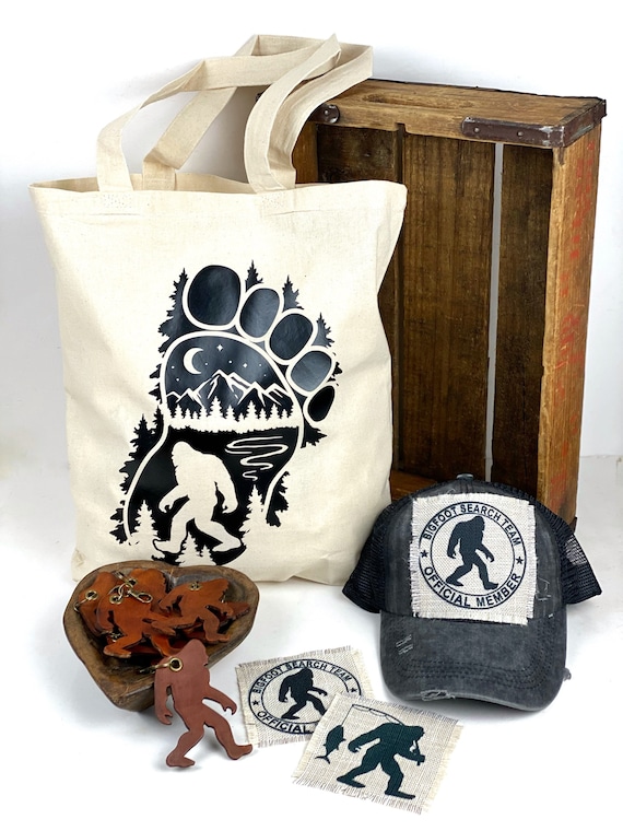 Keychain - Rectangle - Bigfoot Sasquatch - Leather Keychain - Rectangle - Bigfoot Sasquatch - Leather