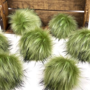 Moosgrün Kunstpelz Pom Pom Handarbeit Stricken Häkeln Hut Accessoire