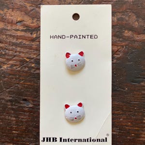Vintage JHB International Hand Painted Cat Face Buttons Set of 2 on card 1/2&quot;