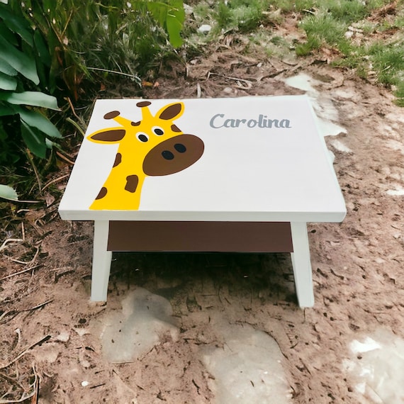 Giraffe footstool 2024