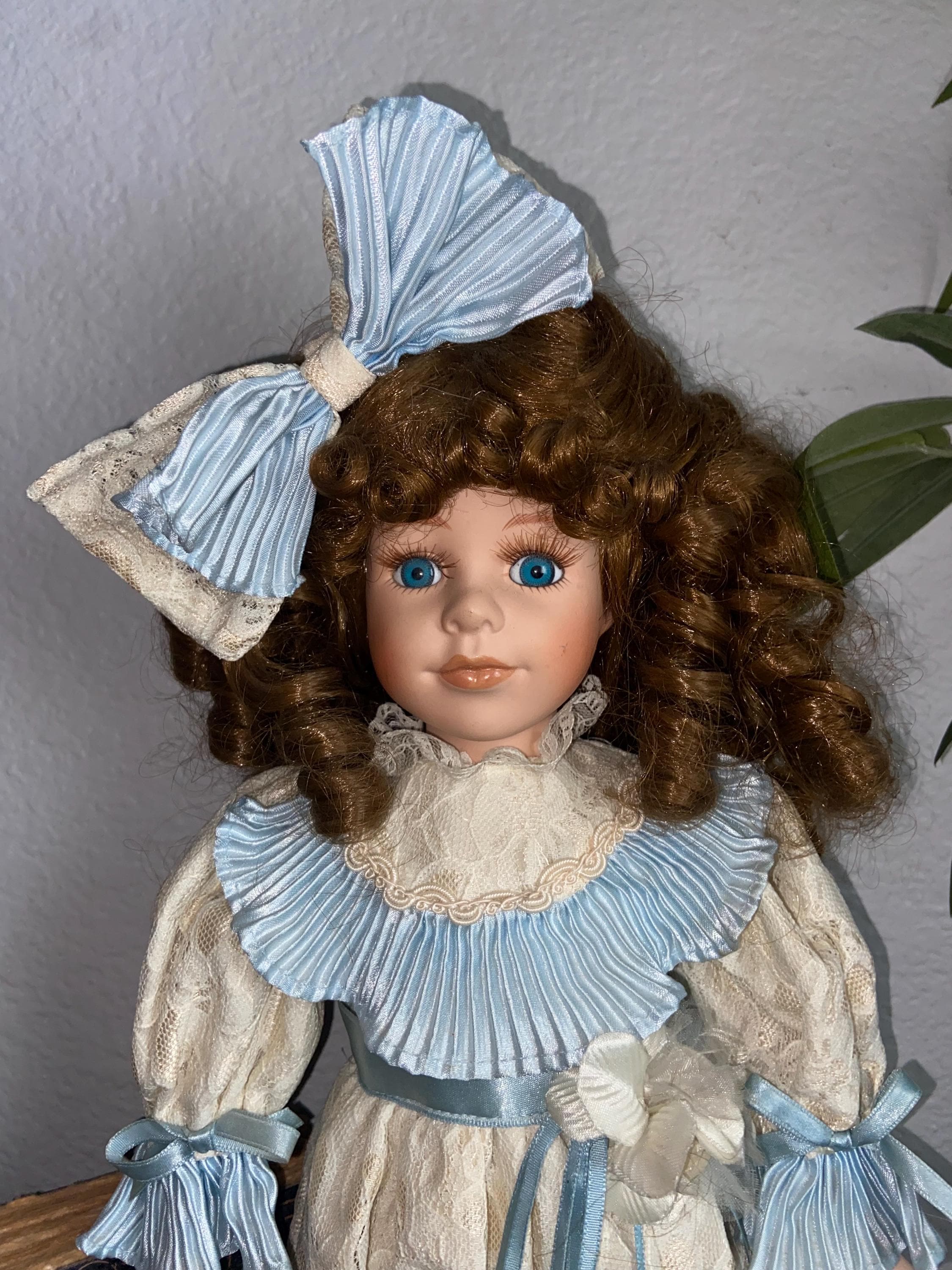 ACTIVE Haunted Doll - Abigail - the Pioneer Spirit (good for