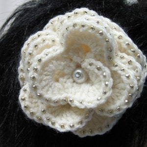 Sale 20% off / Beautiful Crochet Flower Hair Clip with Beads