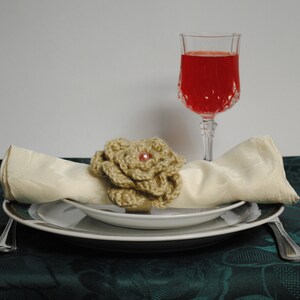 SALE. FREE  Shipping. Crocheted Napkin Rings, Set of 4