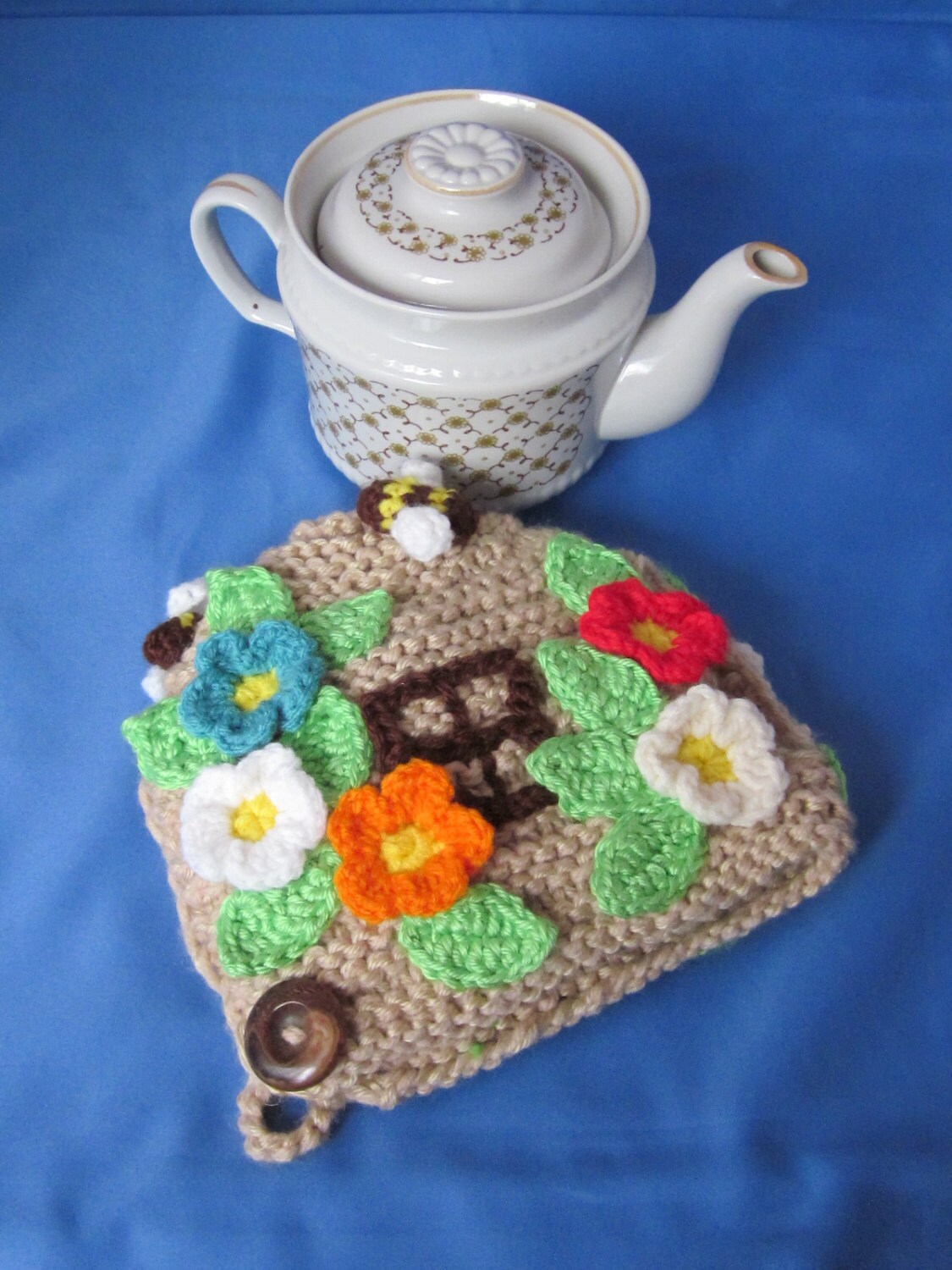 Handmade 3 Cup Crochet Tea Pot Cozy With Flowers and Bees. Great Gift