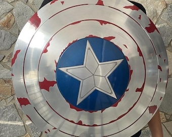 Escudo de capitán de aluminio forjado a mano / Accesorio de cosplay con aspecto desgastado por la batalla