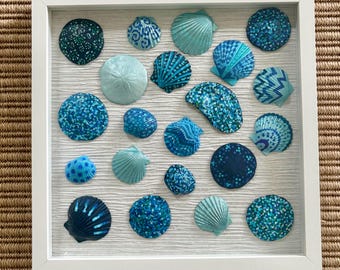 Handgeschilderde schaduwdoos schelp – Turquoise kustmuurkunst zeeschuim