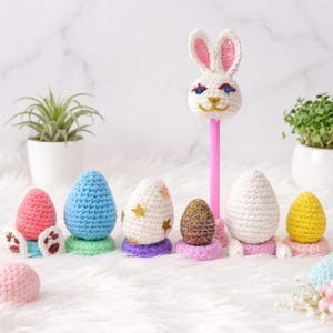Schema per impilare anelli a forma di coniglietto, giocattolo pasquale amigurumi, set di uova all'uncinetto, decorazione primaverile per la cameretta (PDF)
