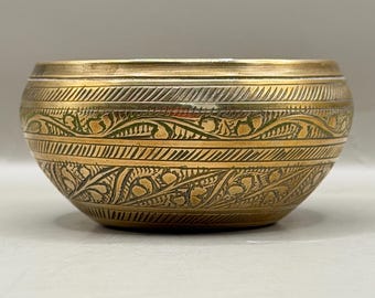 Vintage Indian Brass Trinket Bowl Hand Engraved Jewellery Dish Small Brass Catchall Ring Holder Boho Decor Vanity Storage Eclectic Home