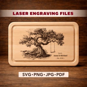 Peut inclure: Planche à découper rectangulaire en bois avec un motif d'arbre gravé, une balançoire et le texte "Anna & Michael - Est. 2026". La bannière supérieure indique "LASER ENGRAVING FILES". La bannière inférieure indique "SVG • PNG • JPG • PDF".