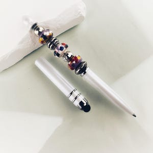 Handmade White Beaded Pen with Detachable Stylus – Elegant Dual-Purpose Writing & Touchscreen Tool
