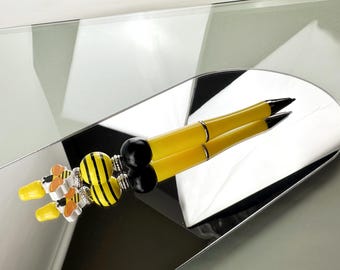 Handmade Yellow Bee Beaded Pen – Twist Ballpoint Pen with Silver Accents, Refillable Gift for Bee Lovers, Teachers & Writers