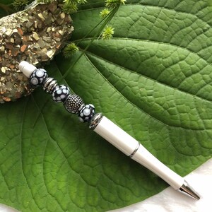 Beaded Pen • Light Weight Beadable Easy Writing Instrument with FREE Black Gift Pouch (White) 3507
