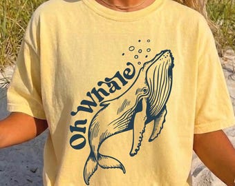 Camiseta minimalista de playa, camiseta divertida de ballenas de Comfort Colors, camiseta gráfica para amantes del océano costero, lindo regalo para las vacaciones de verano.