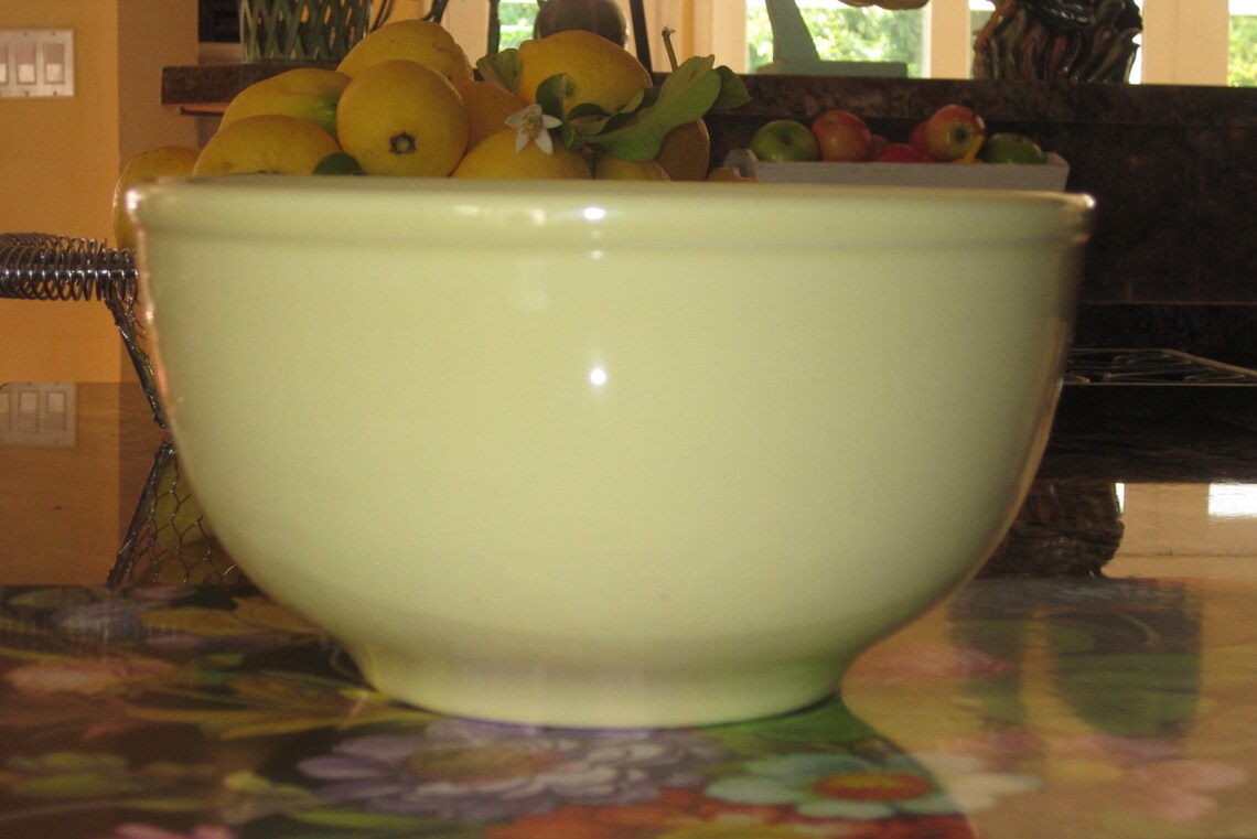 LuRay Pastel Mixing Bowl Awesome Vintage Yellow by TS&T Etsy