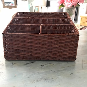 Organizador de mesa de vime rústico - Vime vintage / Rattan - Arquivo de contas para cartas do escritório em casa