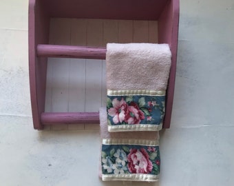 Rustic Open Shelve & Dual Towel Bar Distressed Raspberry Cream and White