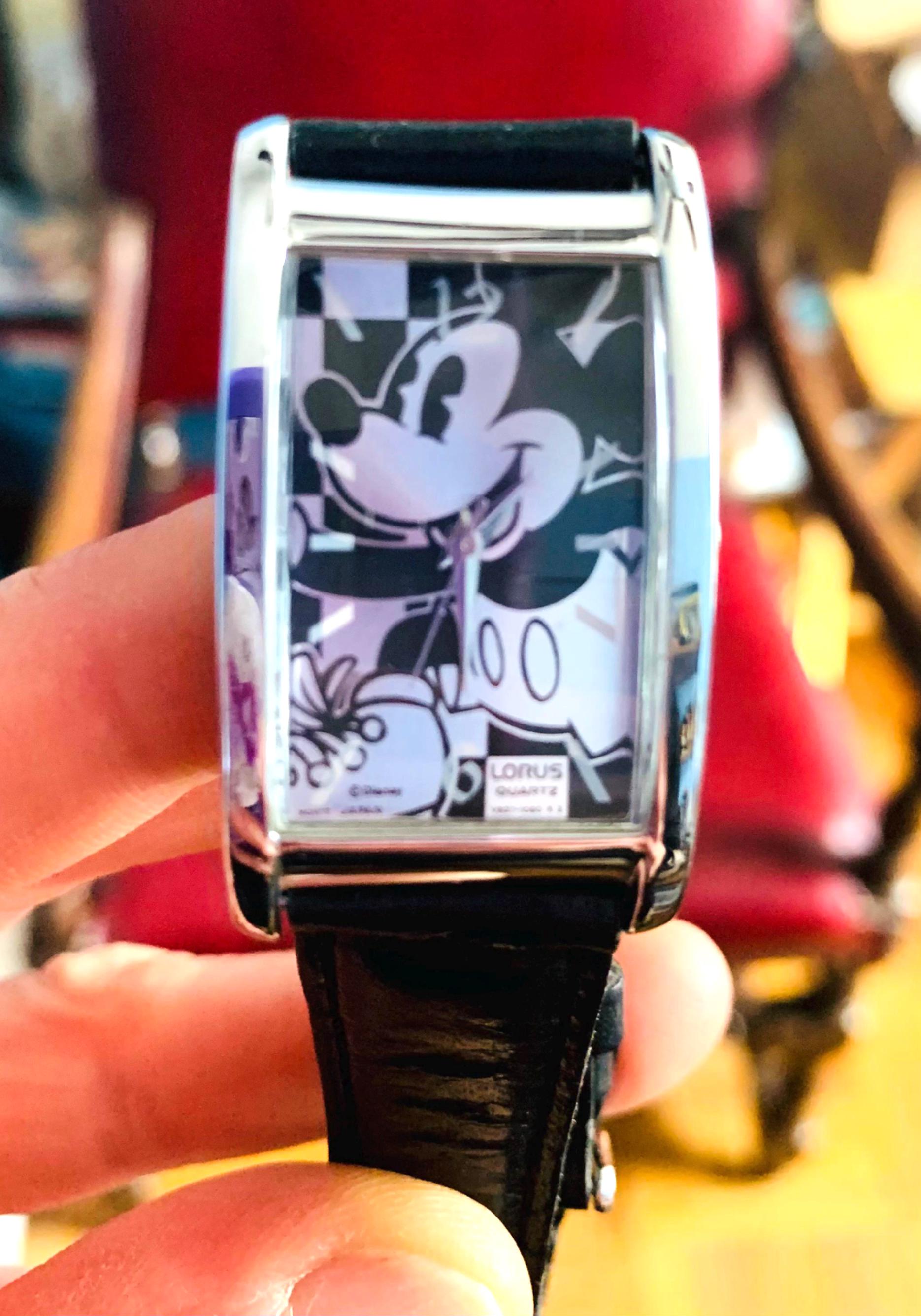 SEIKO LORUS ミッキーマウス 腕時計 ケース付き Lorus Quartz Mickey 