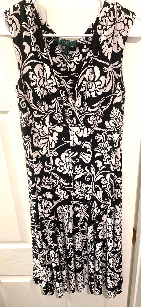 ralph lauren black and white floral dress Vintage V-Neck Print Fit & Flare Size 10 Black Woven Boat Neck Size:44 (FR) Short Prom Dress Pleating on skirt