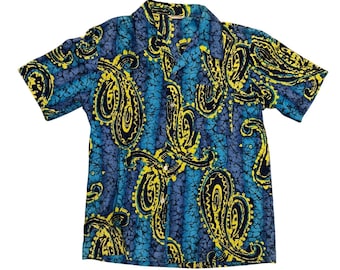 Vintage overhemd uit de jaren 60/70, gemaakt in Hawaï, met paisleyprint, blauw, korte mouwen en camp collar.