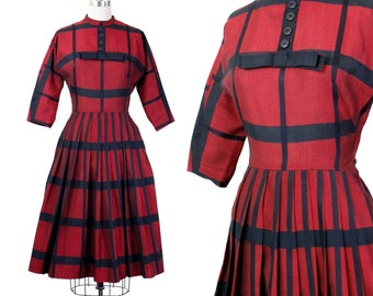 Hearth and Home // 1950s red and black windowpane plaid party dress by Natlynn junior // xs petite