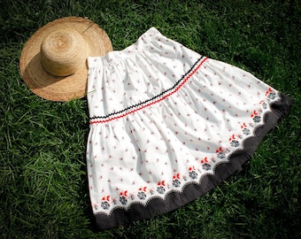 Stone Roses // 1950s white cotton skirt with rose print Md