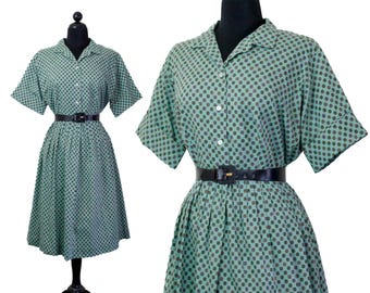 Mint Chip // 1960s green cotton shirtwaist dress with genie lamp print // volup 2XL XXL