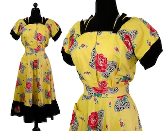 Sugar & Spice // 1940s yellow rose print patio skirt and blouse set // Lg