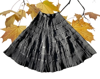 Witching Hour // vintage 1950s black taffeta full skirt // Md