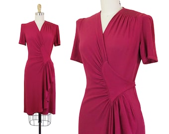 Raspberry Tart // 1940s rayon crepe wrap dress // Sm