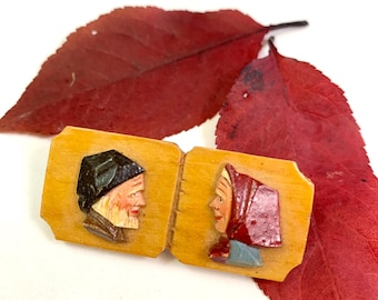 Young at Heart // 1950s 1960s folk art hand carved wooden brooch of couple