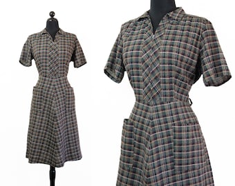 Elderberry Thicket // 1950s dark plaid day dress by Brentwood Xl