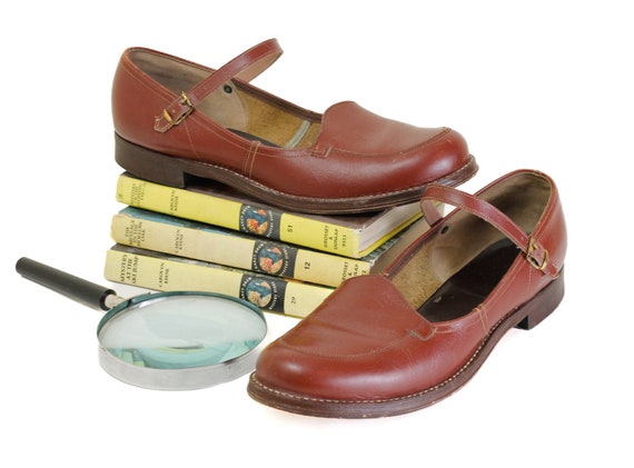 1950s shoes The Archivist 1950s brown leather mary jane loafer flats size 7.5