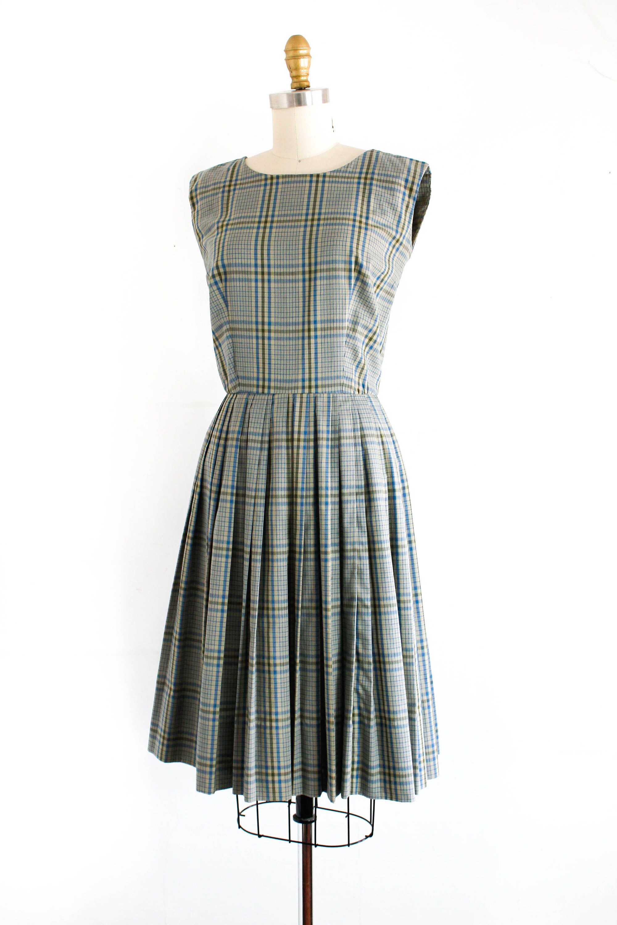 Lighthouse Keeper . 1960s grey windowpane plaid day dress . sm / md